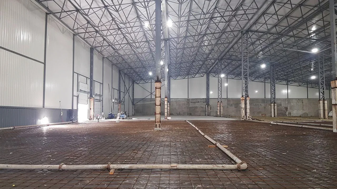 Влаштування бетонних підлог складського комплексу на 50 000 м²